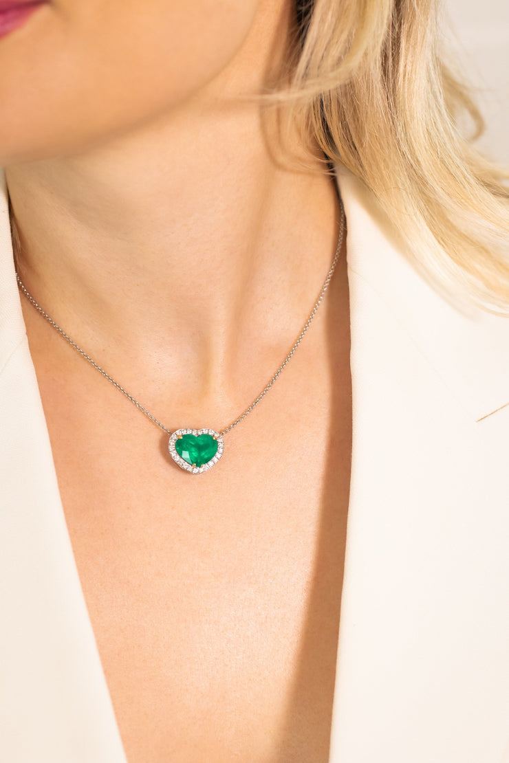 Heart emerald deals necklaces